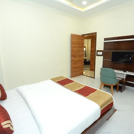 Hotel Villa Inn Ānand Esterno foto