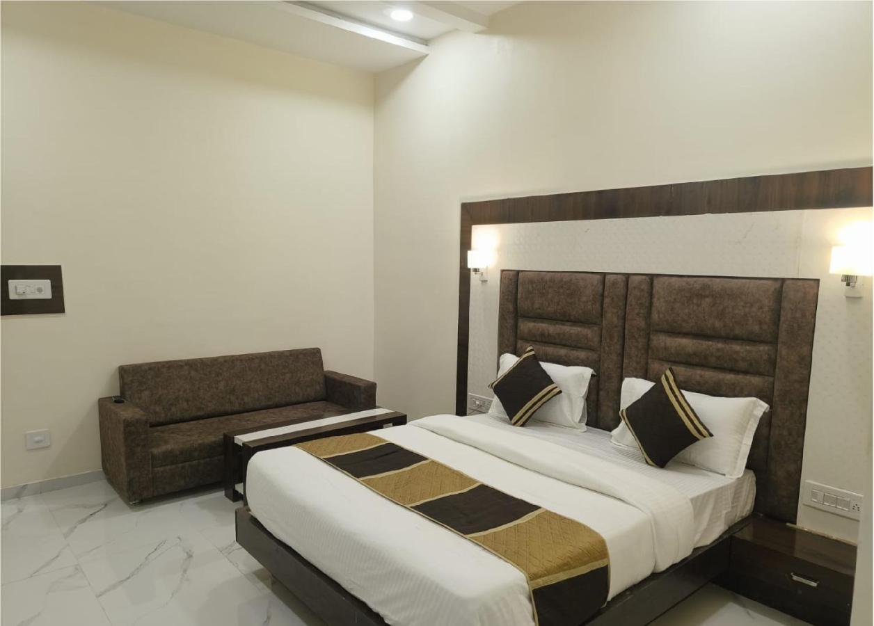 Hotel Villa Inn Ānand Esterno foto