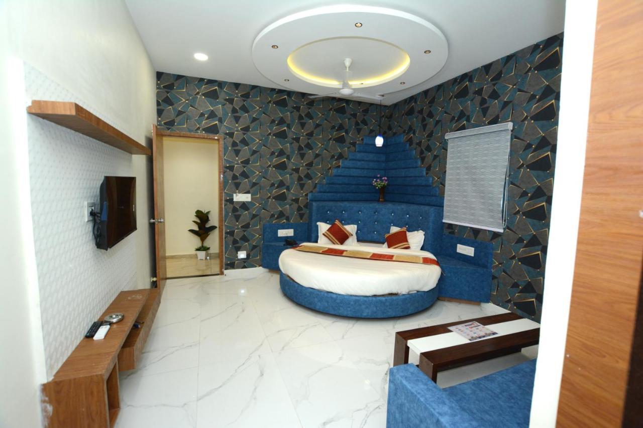 Hotel Villa Inn Ānand Esterno foto